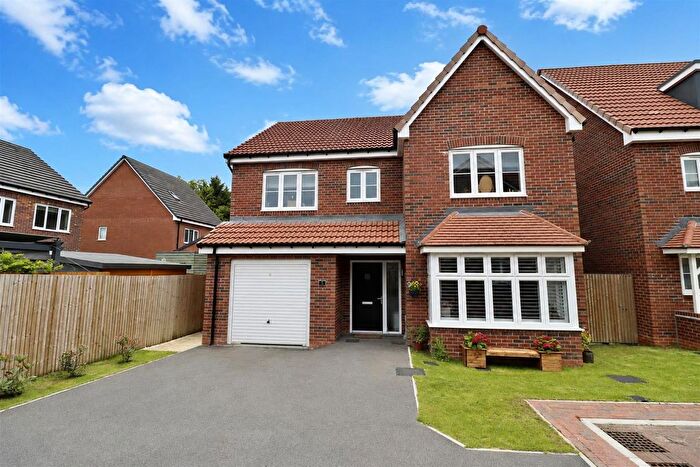 4 Bedroom Detached House For Sale In Giles Garth, Pocklington, York, YO42