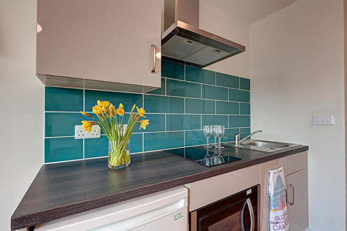 Studio To Rent In Bath Street, Glasgow, G2