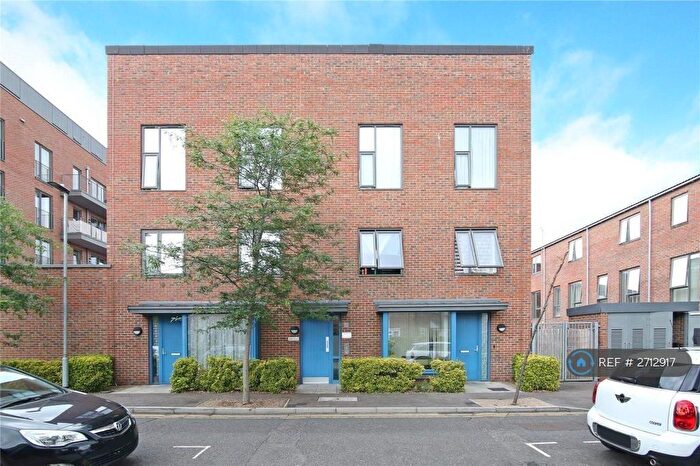 1 Bedroom Flat To Rent In Brent Road, London, E16