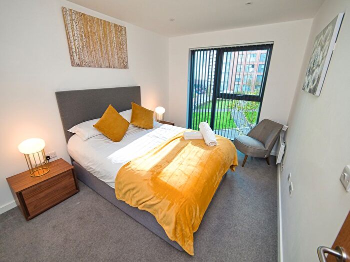 1 Bedroom Flat To Rent In The Axium, Windmill Street, Birmingham, B1