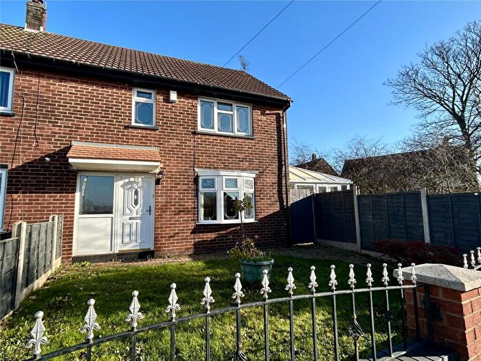3 Bedroom End Of Terrace House For Sale In Lordsfield Avenue, Ashton-under-Lyne, Greater Manchester, OL7