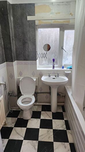 4 Bedroom Terraced House To Rent In Cherrydown West, Basildon, SS16