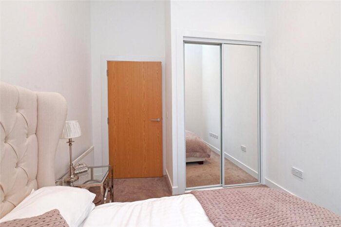 2 Bedroom Apartment To Rent In Lynedoch Terrace, Park, Glasgow, G3