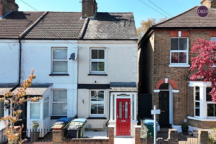 2 Bedroom End Of Terrace House To Rent In Nascot Street, Watford, Hertfordshire, WD17