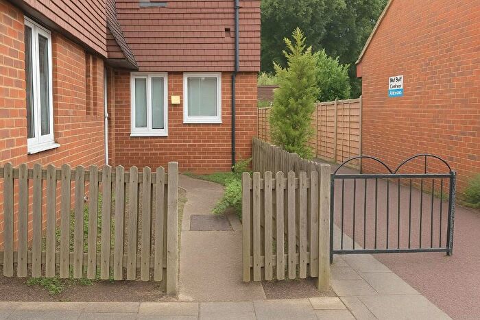 1 Bedroom Apartment To Rent In Pedworth Gardens, London, SE16