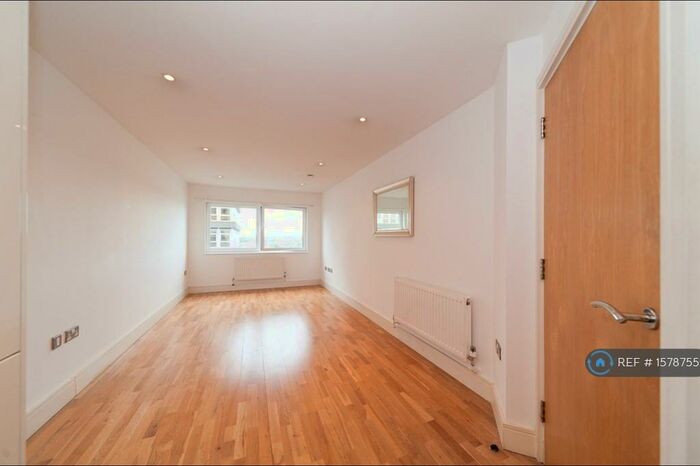 1 Bedroom Flat To Rent In High Road, Ilford, IG1