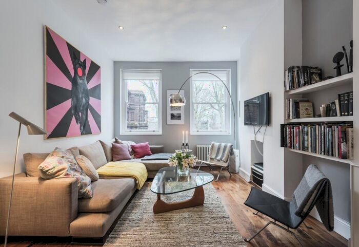 3 Bedroom Maisonette To Rent In Upper Street London, N1