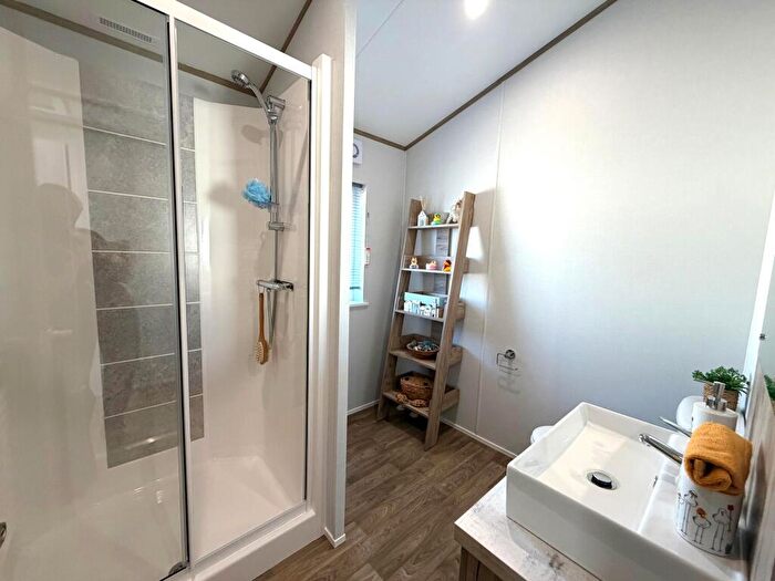 2 Bedroom Caravan For Sale In Willerby Mapleton, Broadland Sands Holiday Park, Coast Road, Lowestoft, Suffolk, NR32