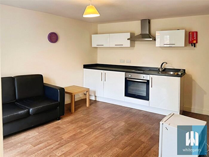 1 Bedroom Flat To Rent In Highfields Road, Highfields, Huddersfield, HD1