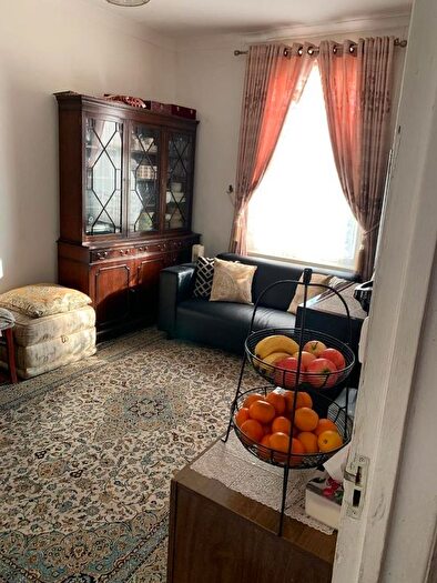 4 Bedroom Detached House To Rent In Eswyn Road, Tooting, London, SW17