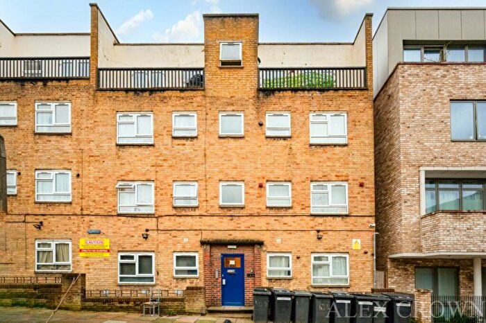 2 Bedroom Flat For Sale In Ponder Street, Caledonian Road & Barnsbury, N7