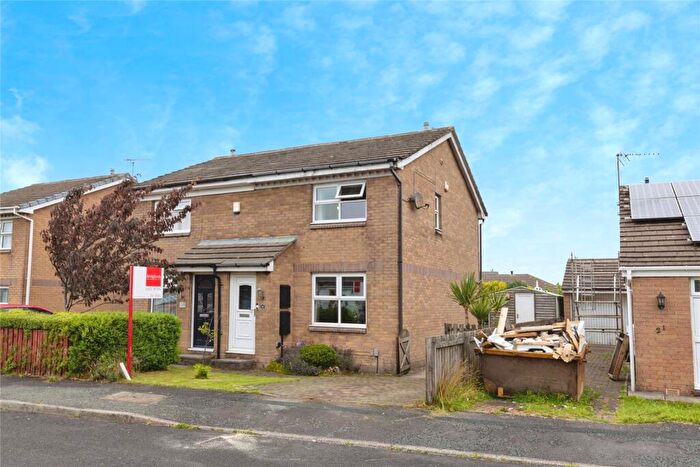 3 Bedroom Semi-Detached House For Sale In Ogden View Close, Halifax, West Yorkshire, HX2