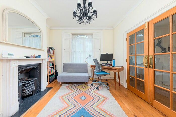 3 Bedroom Property To Rent In Allingham Street, Angel, N1