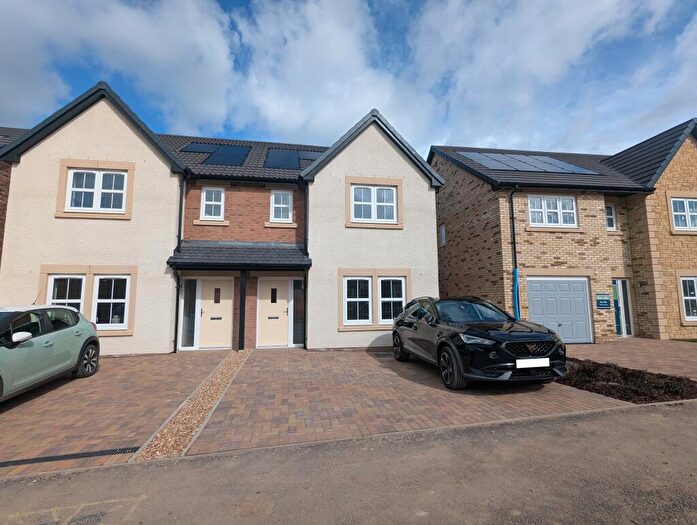 3 Bedroom Semi Detached House To Rent In Farrier Crescent/Middleton St. George -, DL2