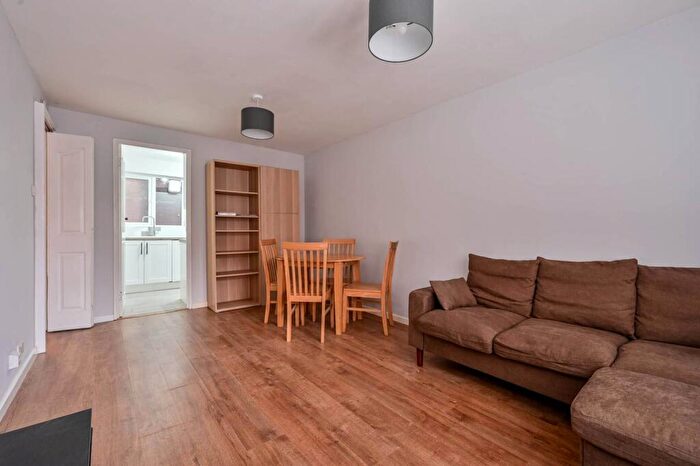 1 Bedroom Flat To Rent In The Mount, Guildford, GU2