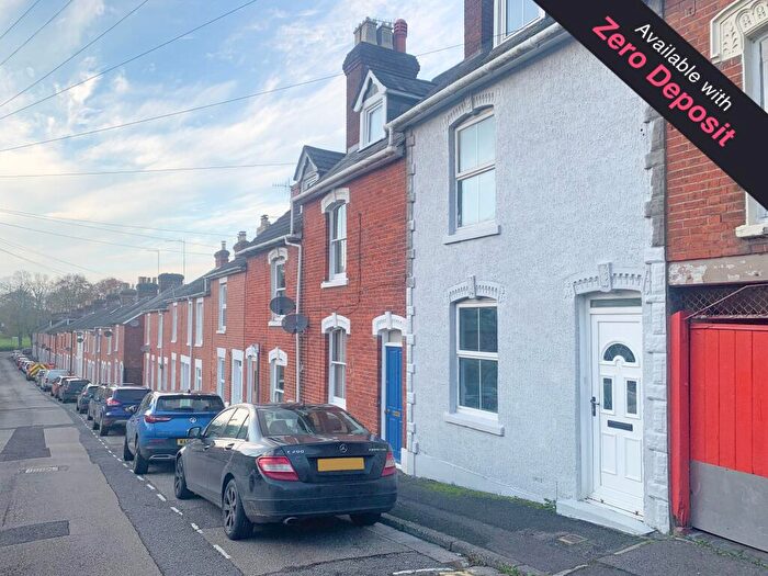 3 Bedroom House To Rent In College Street, Salisbury, SP1