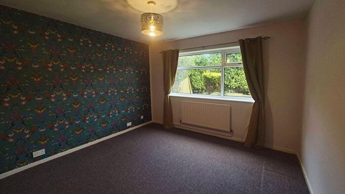 2 Bedroom Bungalow For Sale In Kingsfield Oval, Basford, Stoke-On-Trent, ST4