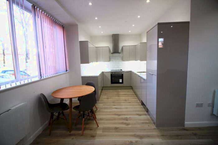3 Bedroom Flat To Rent In Adamsdown Church, Adamsdown, CF24
