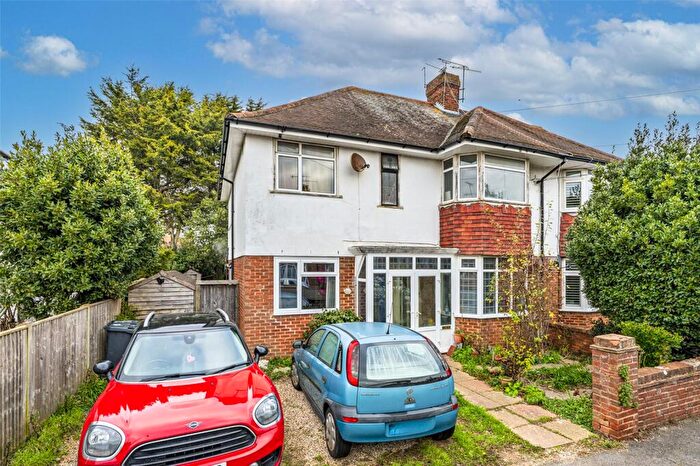 2 Bedroom Flat For Sale In Ethelwulf Road, Worthing, West Sussex, BN14