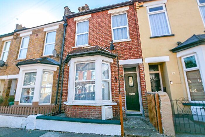 2 Bedroom Terraced House To Rent In Chinchilla Road, Southend-On-Sea, SS1