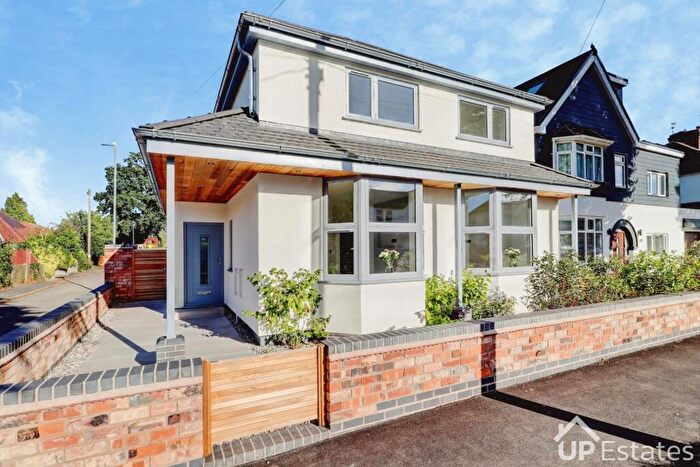 4 Bedroom Detached House For Sale In Moseley Road, Kenilworth, CV8