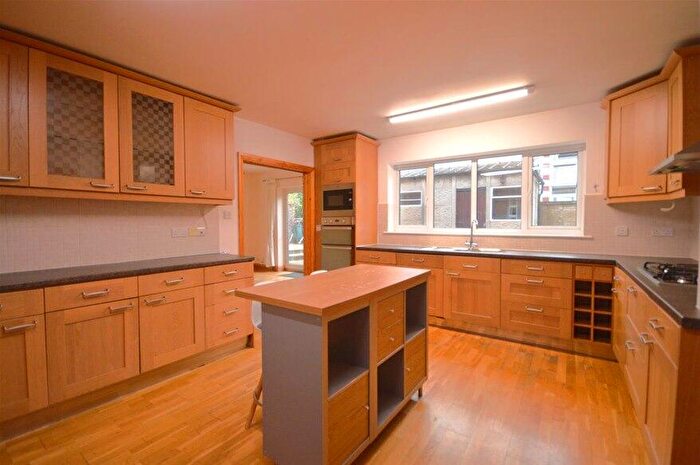 5 Bedroom House To Rent In Jennings Road, St Albans, AL1