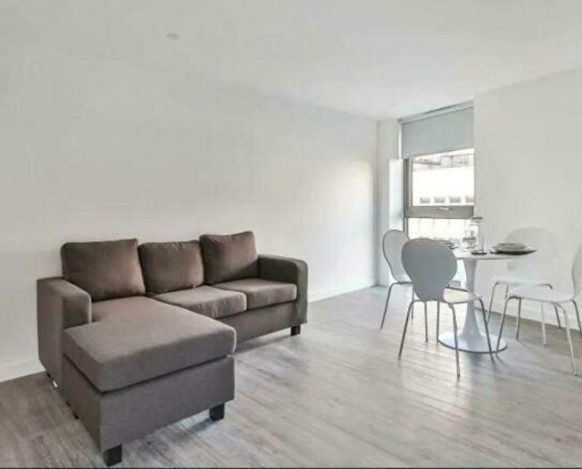 3 Bedroom Flat To Rent In Fargate, Sheffield, S1