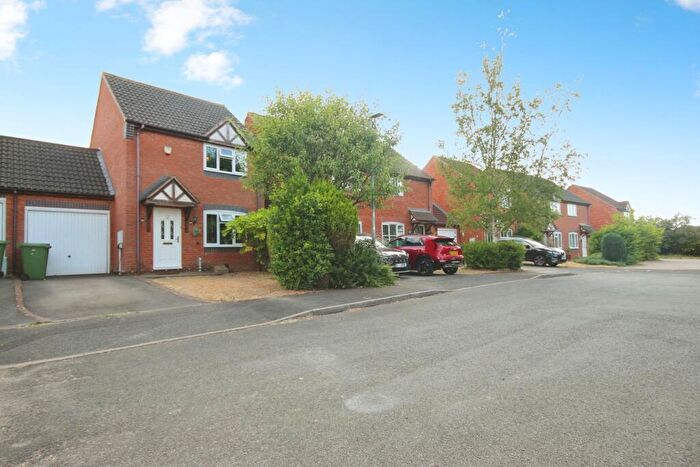 2 Bedroom Link Detached House For Sale In Montgomery Road, Leamington Spa, Warwickshire, CV31