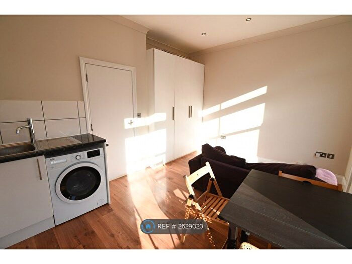 1 Bedroom Flat To Rent In St. Pauls Road, London, N1