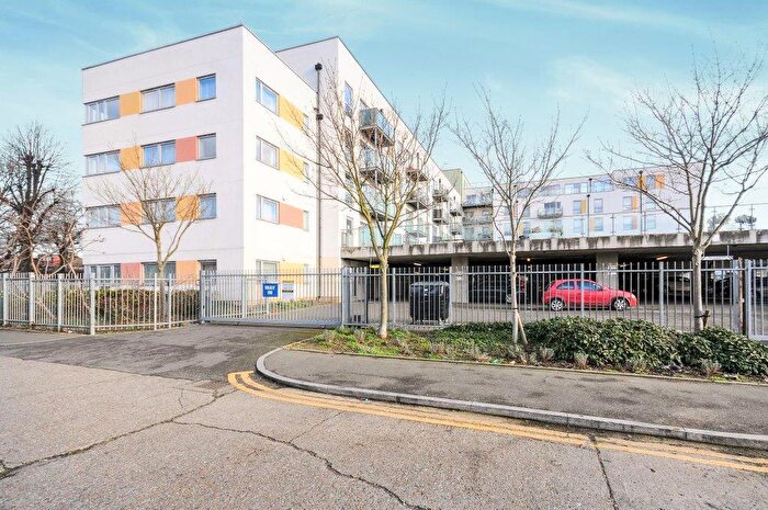 1 Bedroom Apartment To Rent In Cosmopolitan Court, EN1