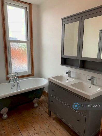 6 Bedroom Detached House To Rent In Glebe Road, West Bridgford, Nottingham, NG2