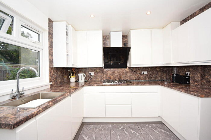 3 Bedroom Terraced House To Rent In Devere Gardens, , Ilford, IG1