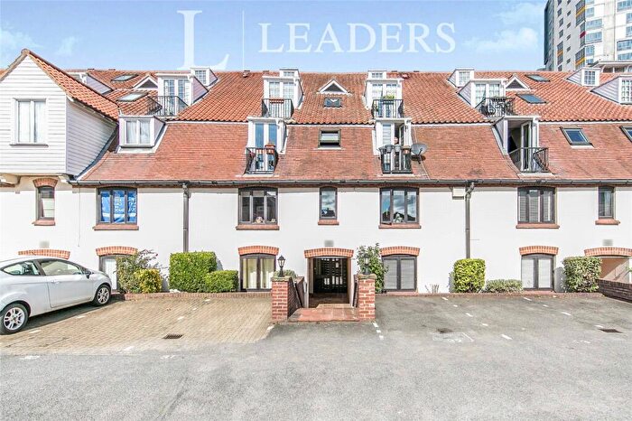 2 Bedroom Apartment For Sale In Dock Street, Ipswich, Suffolk, IP2