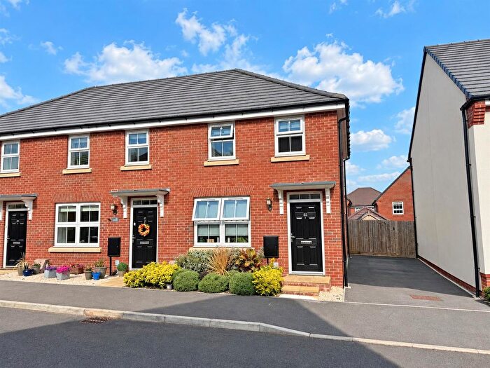 3 Bedroom End Terrace House For Sale In Manor Road, Newent, GL18