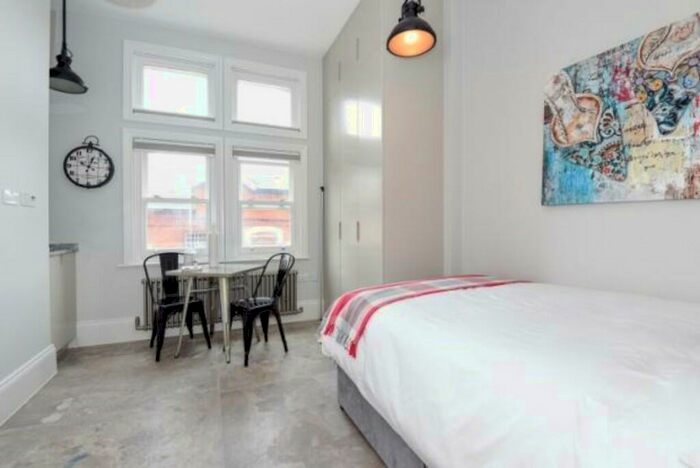 Studio To Rent In Weston Park, Crouch End, London, N8