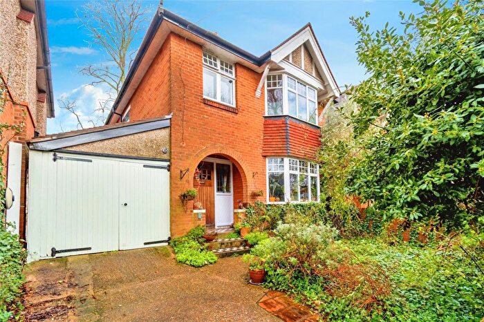 3 Bedroom Detached House For Sale In Banister Gardens, Banister Park, Southampton, Hampshire, SO15