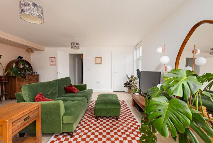 2 Bedroom Flat For Sale In Redcliffe Lofts, Redcliffe, BS1