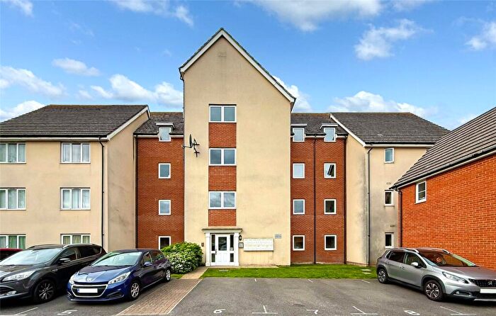 2 Bedroom Apartment For Sale In Stammer Road, Littlehampton, West Sussex, BN17