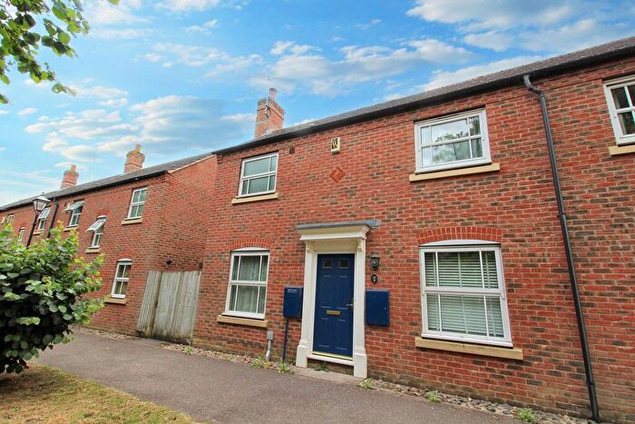 2 Bedroom Semi-Detached House To Rent In Wixon Path, Aylesbury, HP19