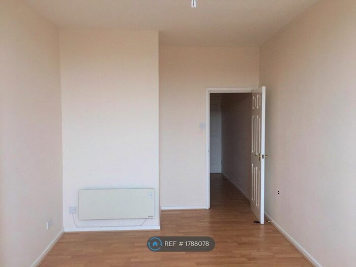 1 Bedroom Flat To Rent In Guy Street, Padiham, Burnley, BB12