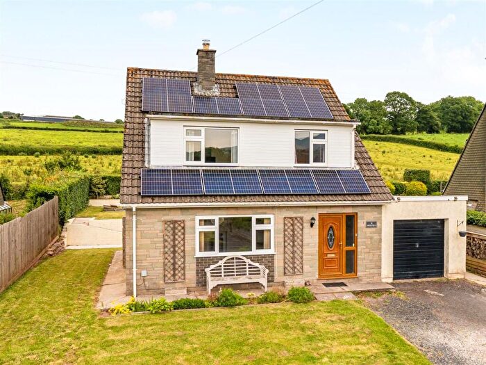 3 Bedroom Detached House For Sale In Groesffordd Park, Groesffordd, LD3