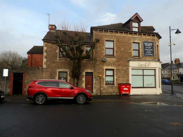 Studio To Rent In Devizes Road, Swindon, SN1