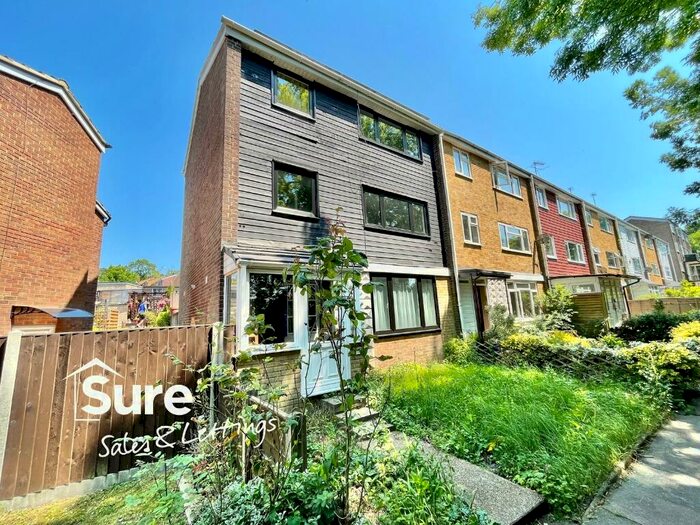 1 Bedroom End Of Terrace House To Rent In Valleyside, Hemel Hempstead, Hertfordshire, HP1