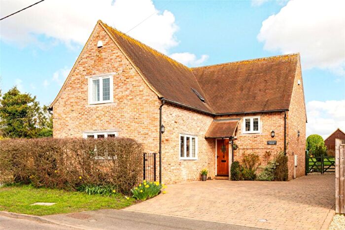 4 Bedroom Detached House For Sale In Little Horwood Road, Great Horwood, Buckinghamshire, MK17