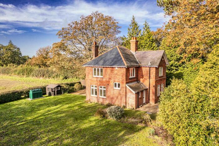 4 Bedroom Detached House To Rent In The Rest, Streatley On Thames, RG8