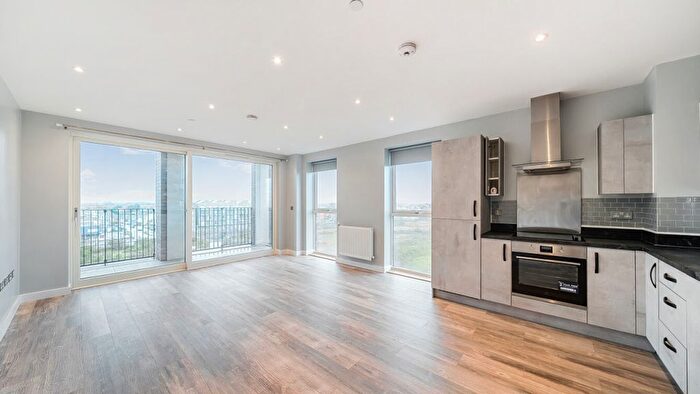 1 Bedroom Flat For Sale In Fitch Way, Rainham, RM13