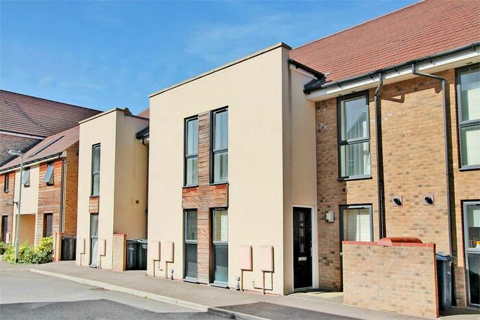 3 Bedroom Terraced House To Rent In Burlton Road, Cambridge, CB3