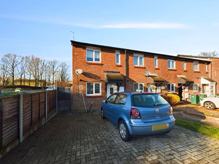 2 Bedroom Terraced House To Rent In Kenilworth Close, Crawley, RH11