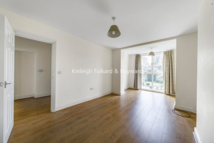 1 Bedroom Flat To Rent In Richmond Crescent, Islington, London, N1