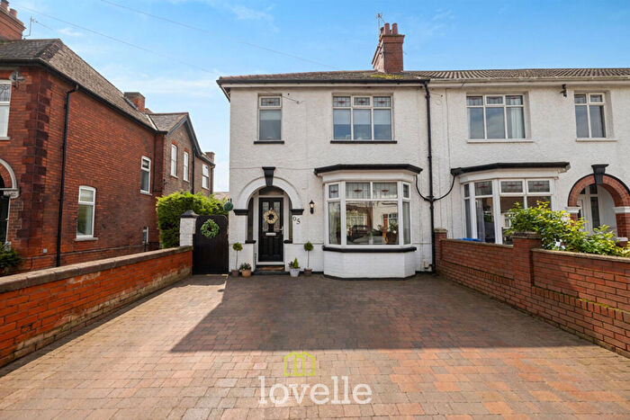 3 Bedroom End Of Terrace House For Sale In Queens Parade, Cleethorpes, DN35